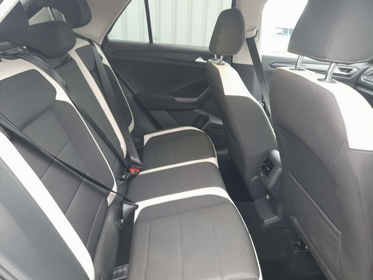 2018 VOLKSWAGEN T-ROC 2018 VOLKSWAGEN T-ROC