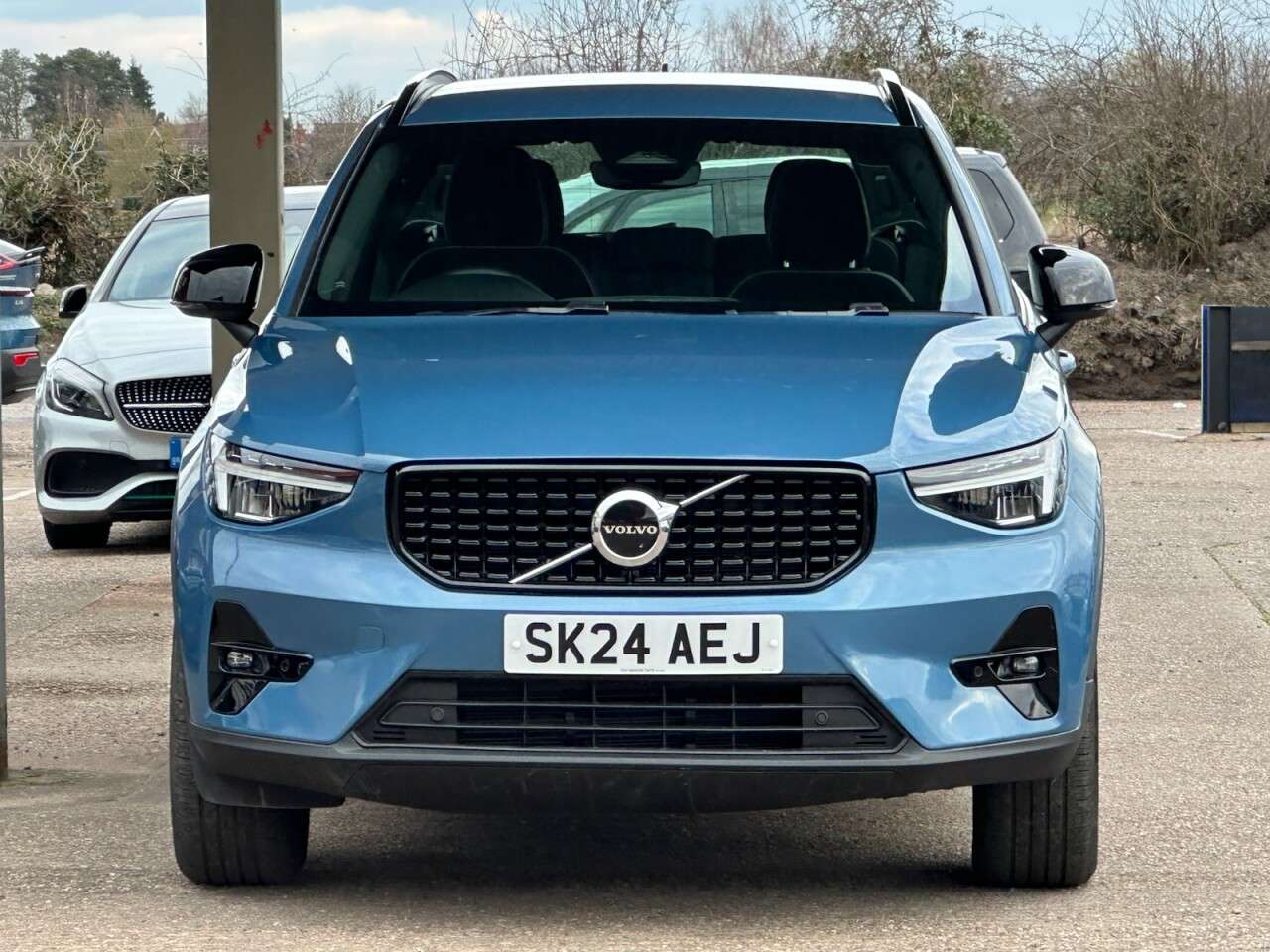 2024 VOLVO XC40 2024 VOLVO XC40
