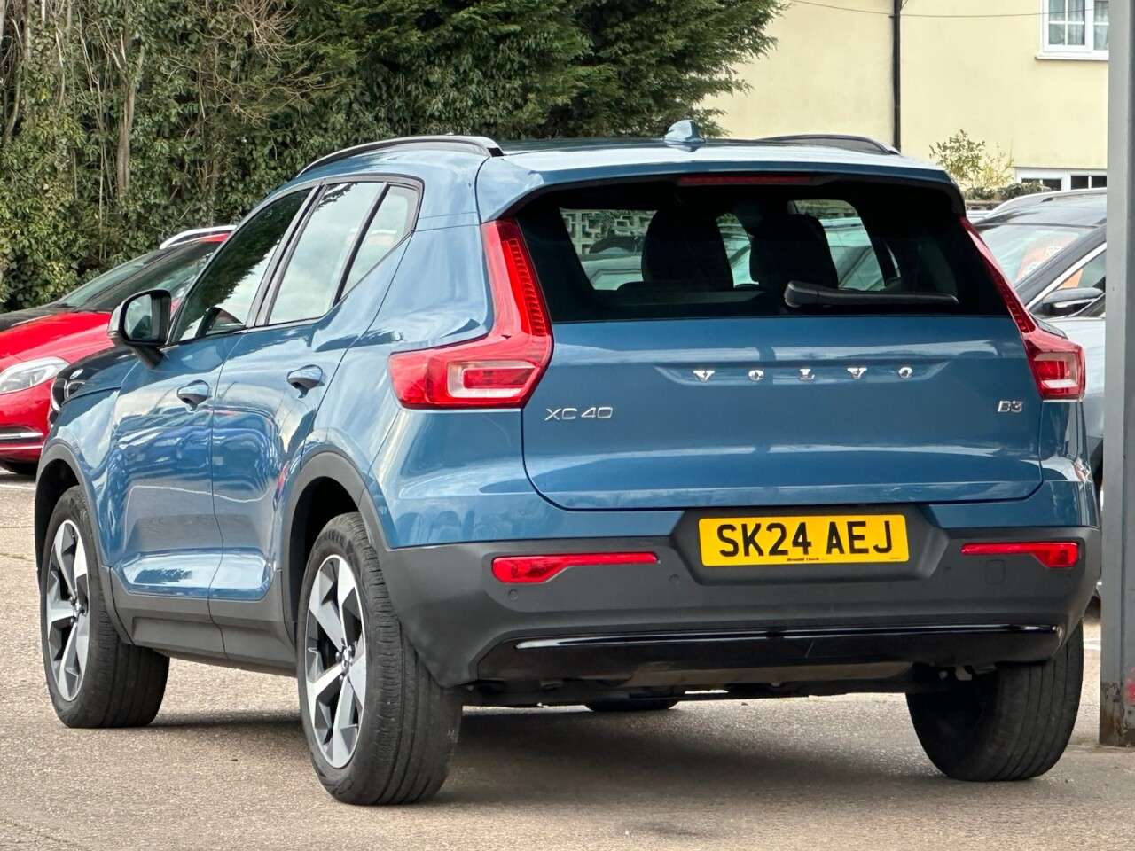 2024 VOLVO XC40 2024 VOLVO XC40