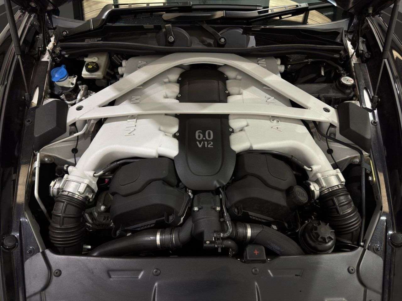 2017 ASTON MARTIN VANQUISH 2017 ASTON MARTIN VANQUISH