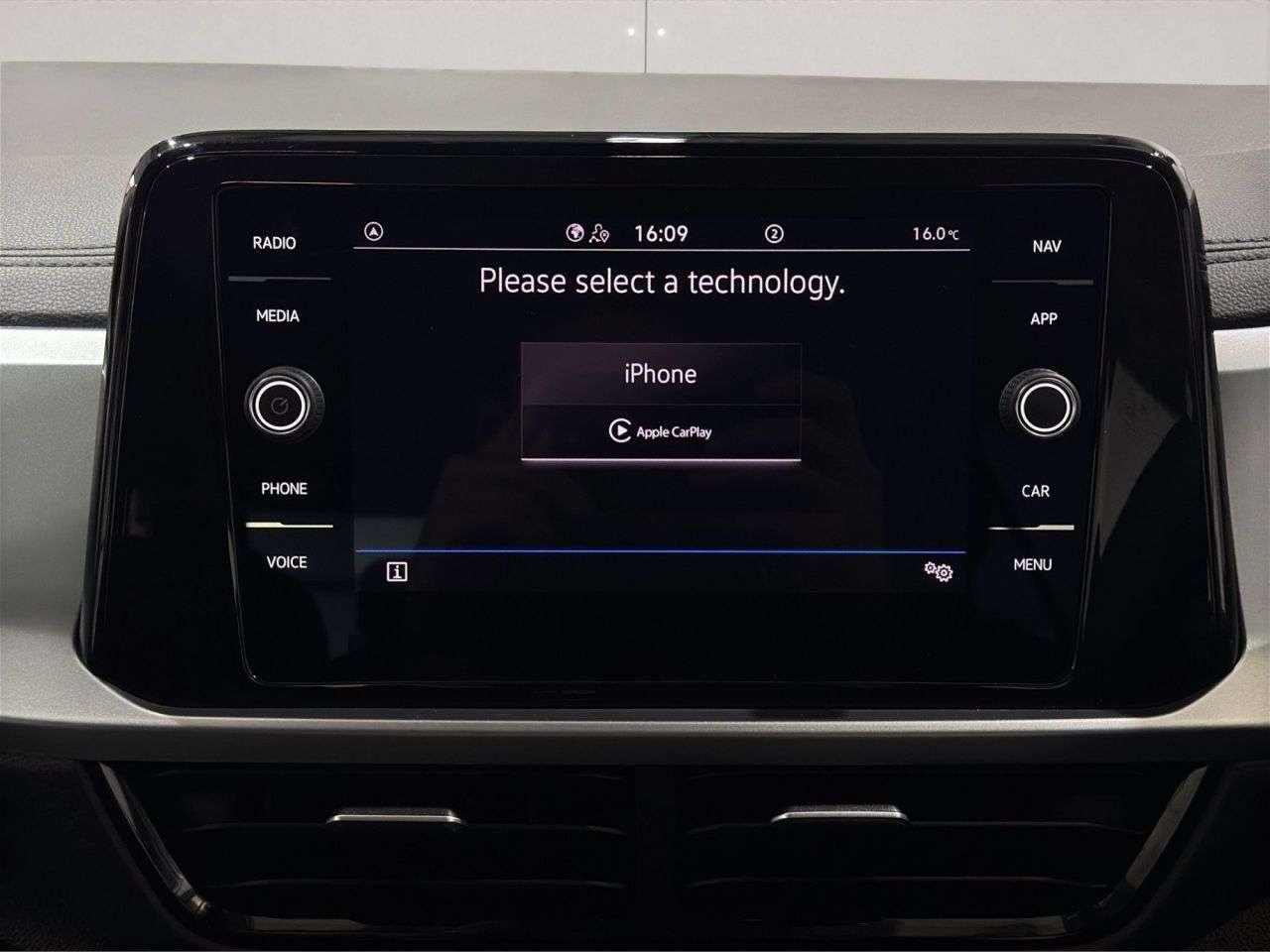 2023 VOLKSWAGEN T-ROC 2023 VOLKSWAGEN T-ROC