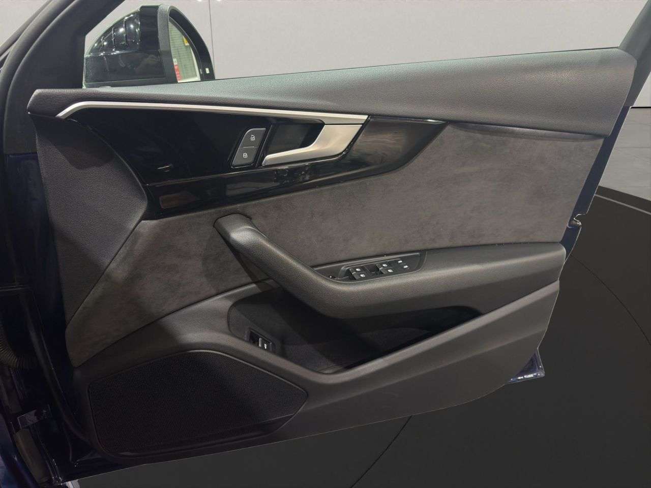 null AUDI A4 null AUDI A4