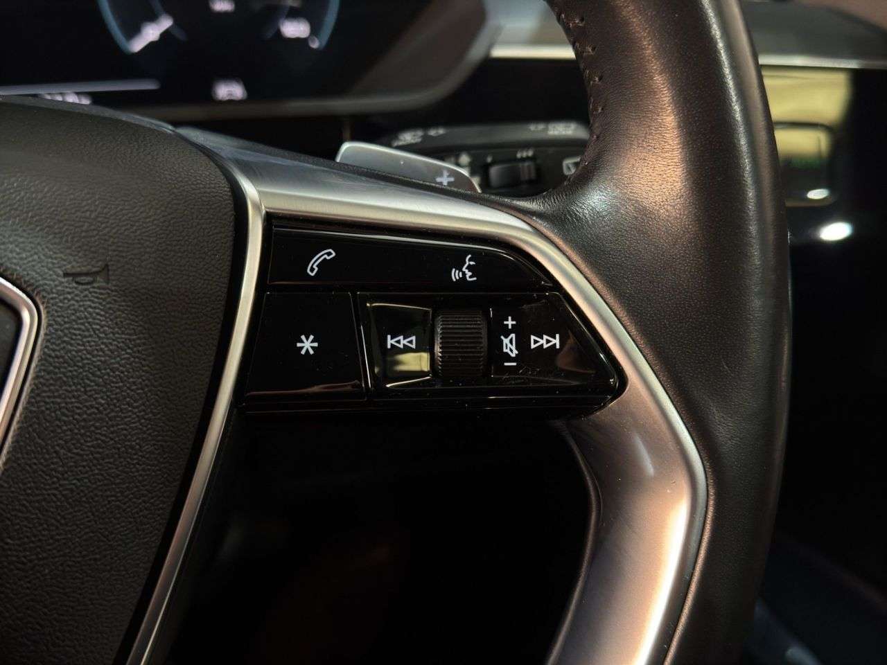 2020 AUDI E-TRON 2020 AUDI E-TRON