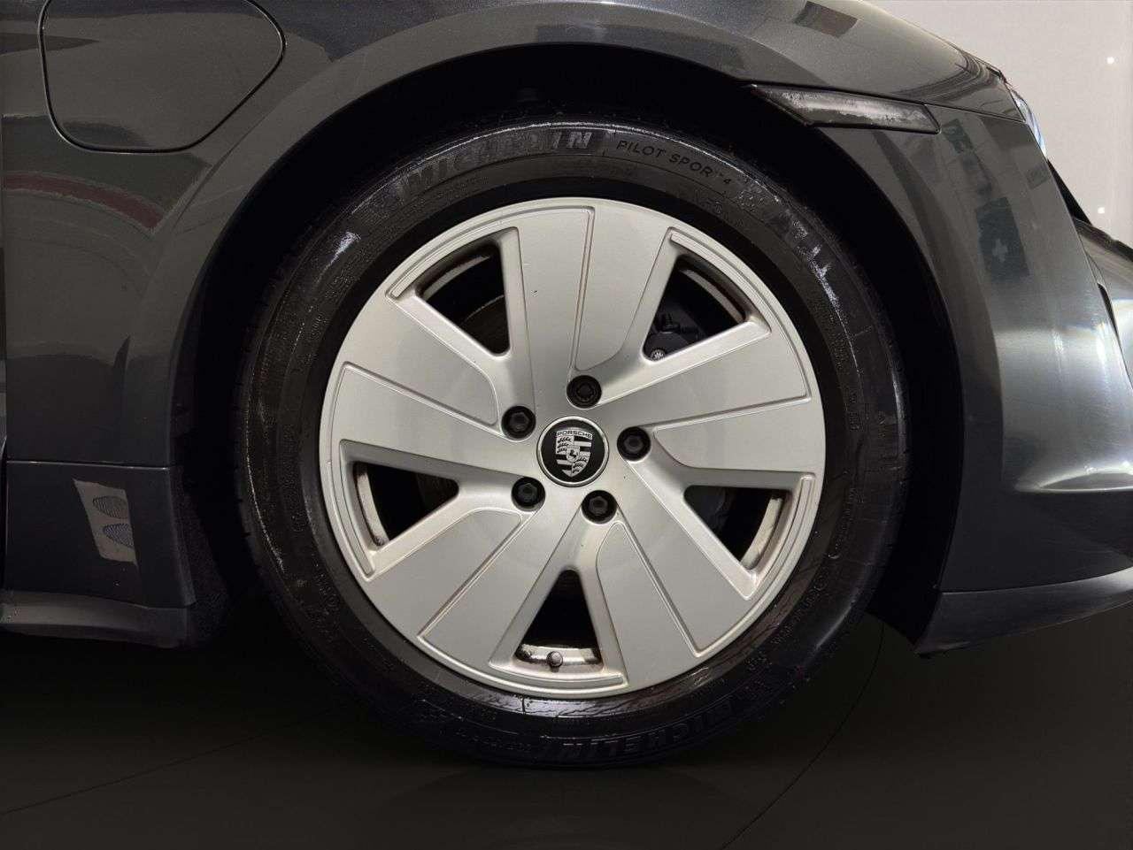 2021 PORSCHE TAYCAN 2021 PORSCHE TAYCAN