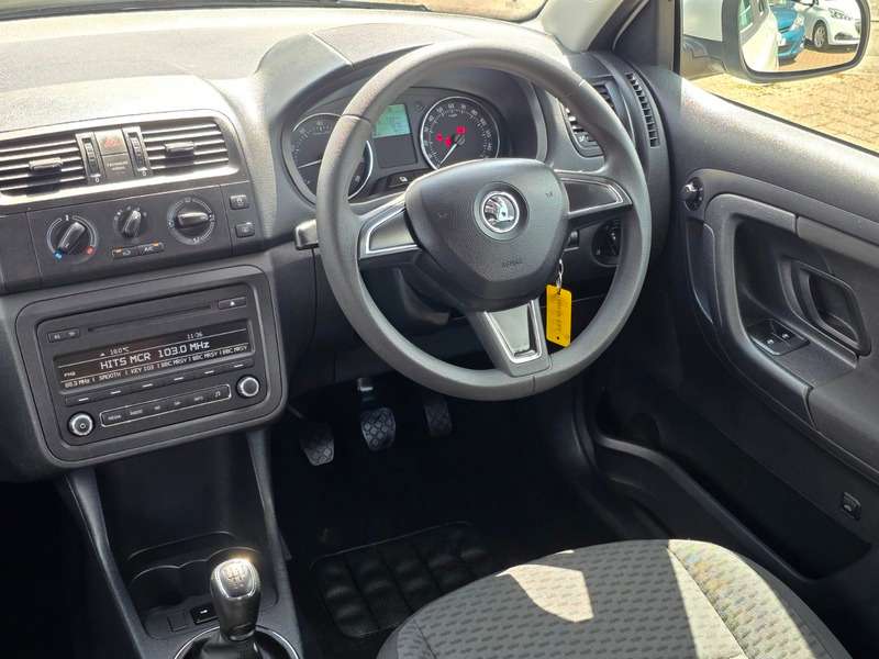 2015 SKODA FABIA 2015 SKODA FABIA