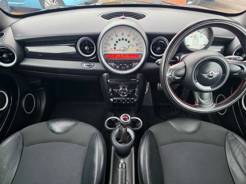 2011 MINI MINI 2011 MINI MINI