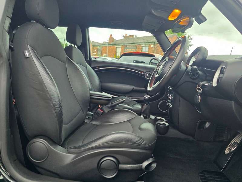 2011 MINI MINI 2011 MINI MINI