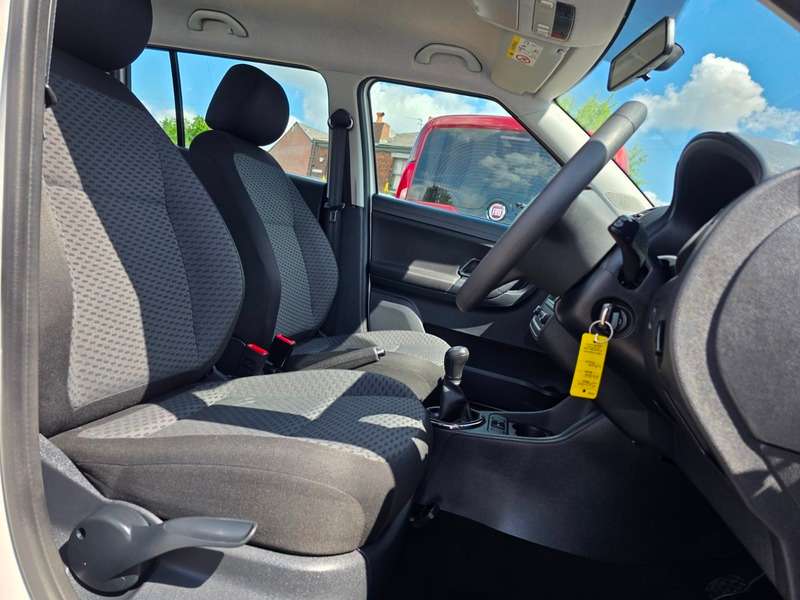 2015 SKODA FABIA 2015 SKODA FABIA