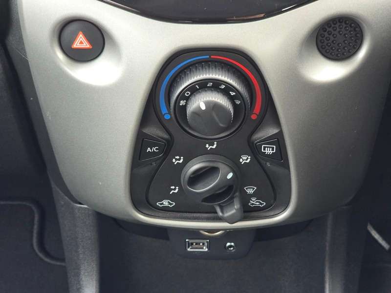 2015 TOYOTA AYGO 2015 TOYOTA AYGO