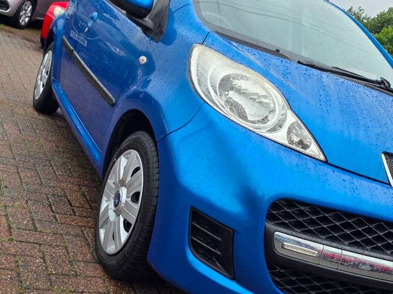 2012 PEUGEOT 107 2012 PEUGEOT 107