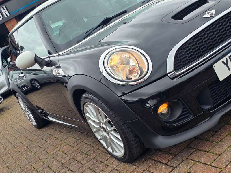 2011 MINI MINI 2011 MINI MINI