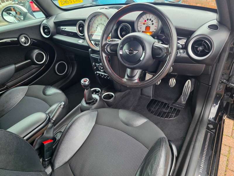 2011 MINI MINI 2011 MINI MINI