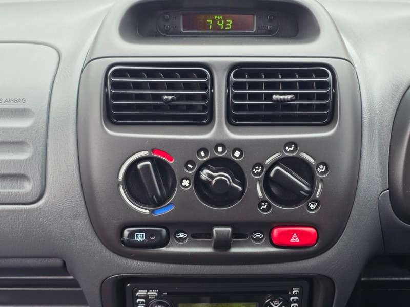 2004 SUZUKI IGNIS 2004 SUZUKI IGNIS