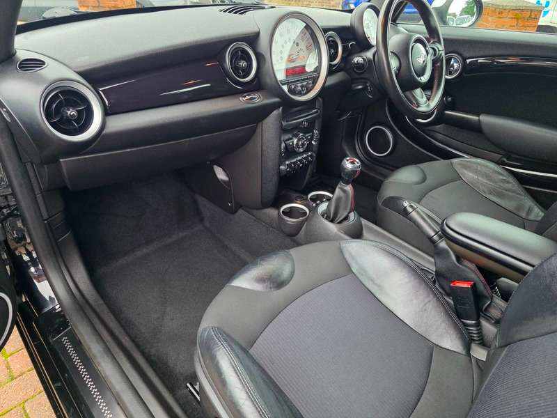 2011 MINI MINI 2011 MINI MINI