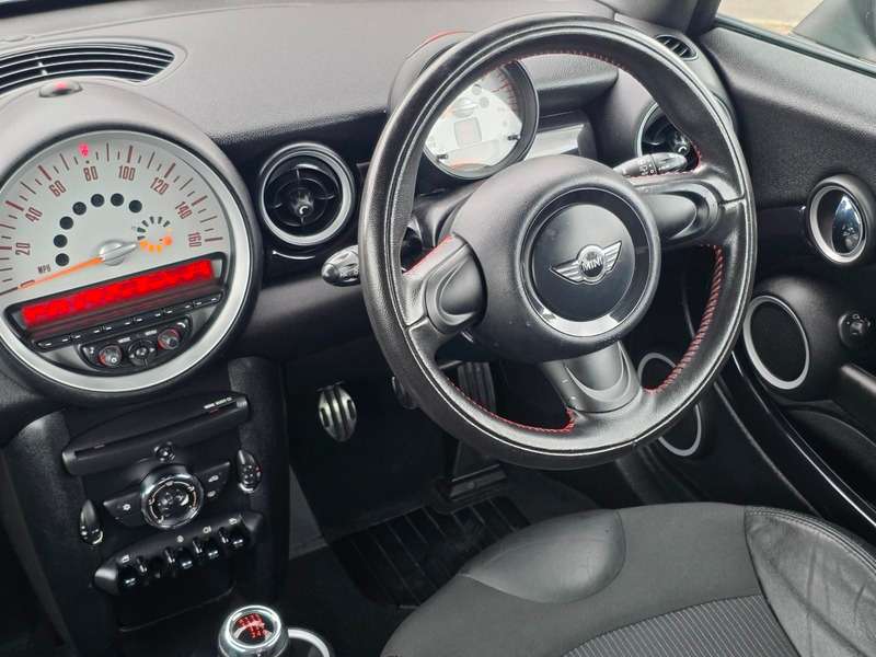 2011 MINI MINI 2011 MINI MINI