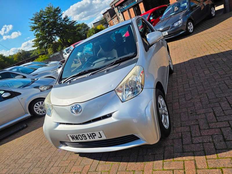 2009 TOYOTA IQ 2009 TOYOTA IQ