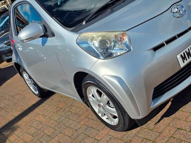 2009 TOYOTA IQ 2009 TOYOTA IQ