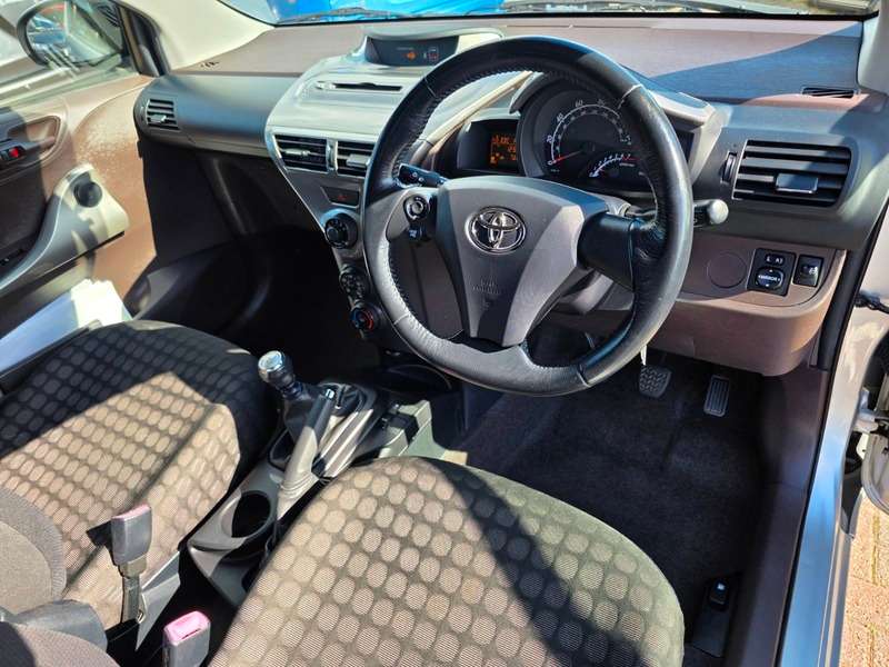 2009 TOYOTA IQ 2009 TOYOTA IQ