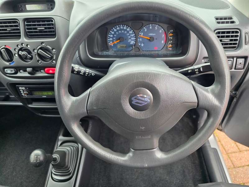 2004 SUZUKI IGNIS 2004 SUZUKI IGNIS