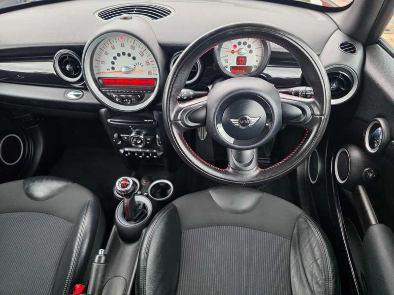 2011 MINI MINI 2011 MINI MINI