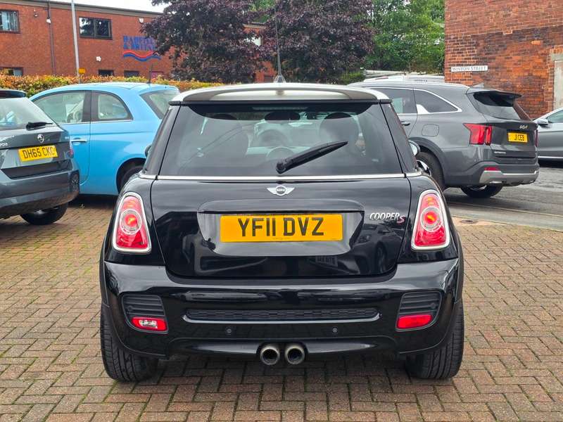 2011 MINI MINI 2011 MINI MINI