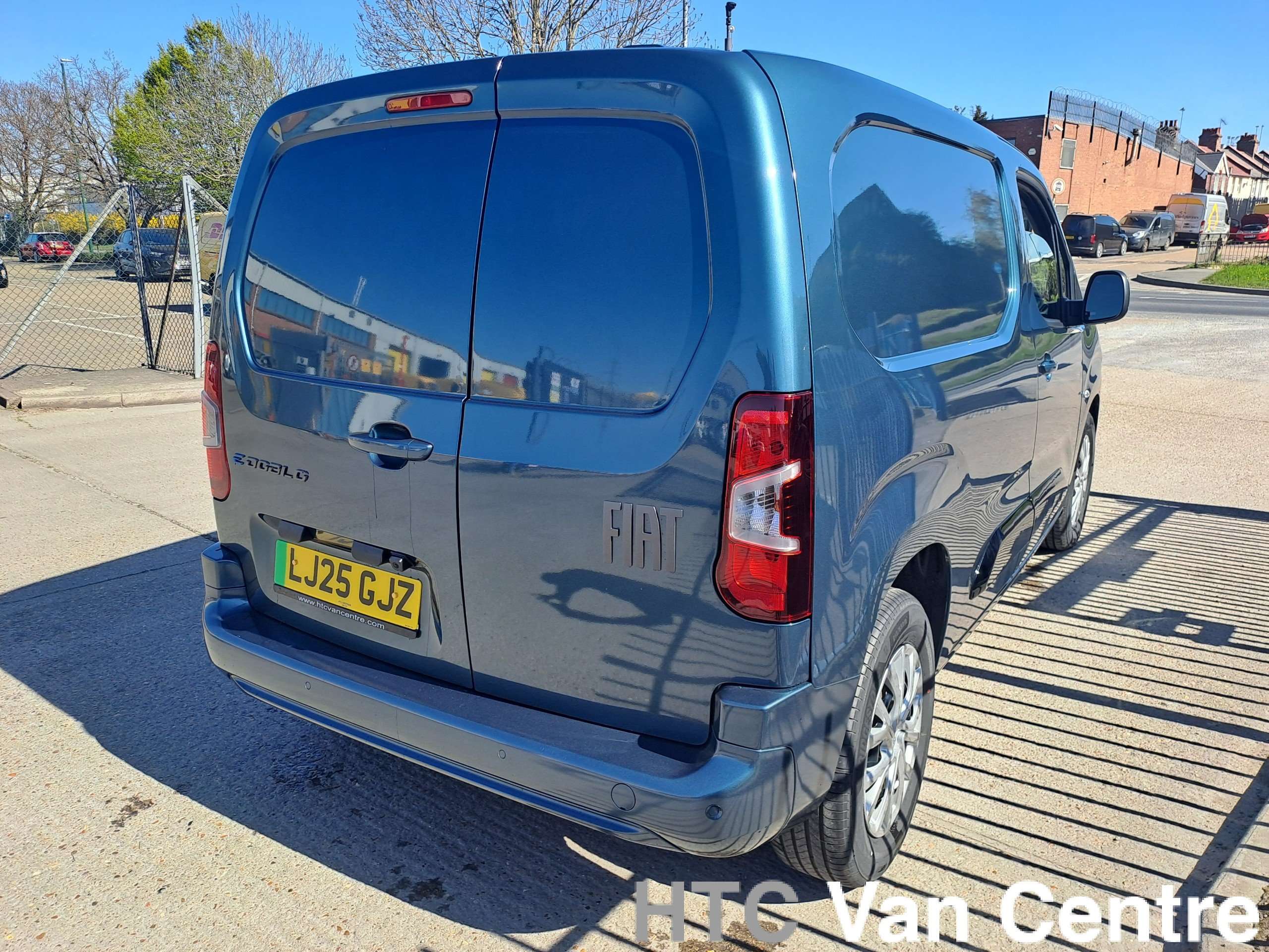 null FIAT E-DOBLO null FIAT E-DOBLO