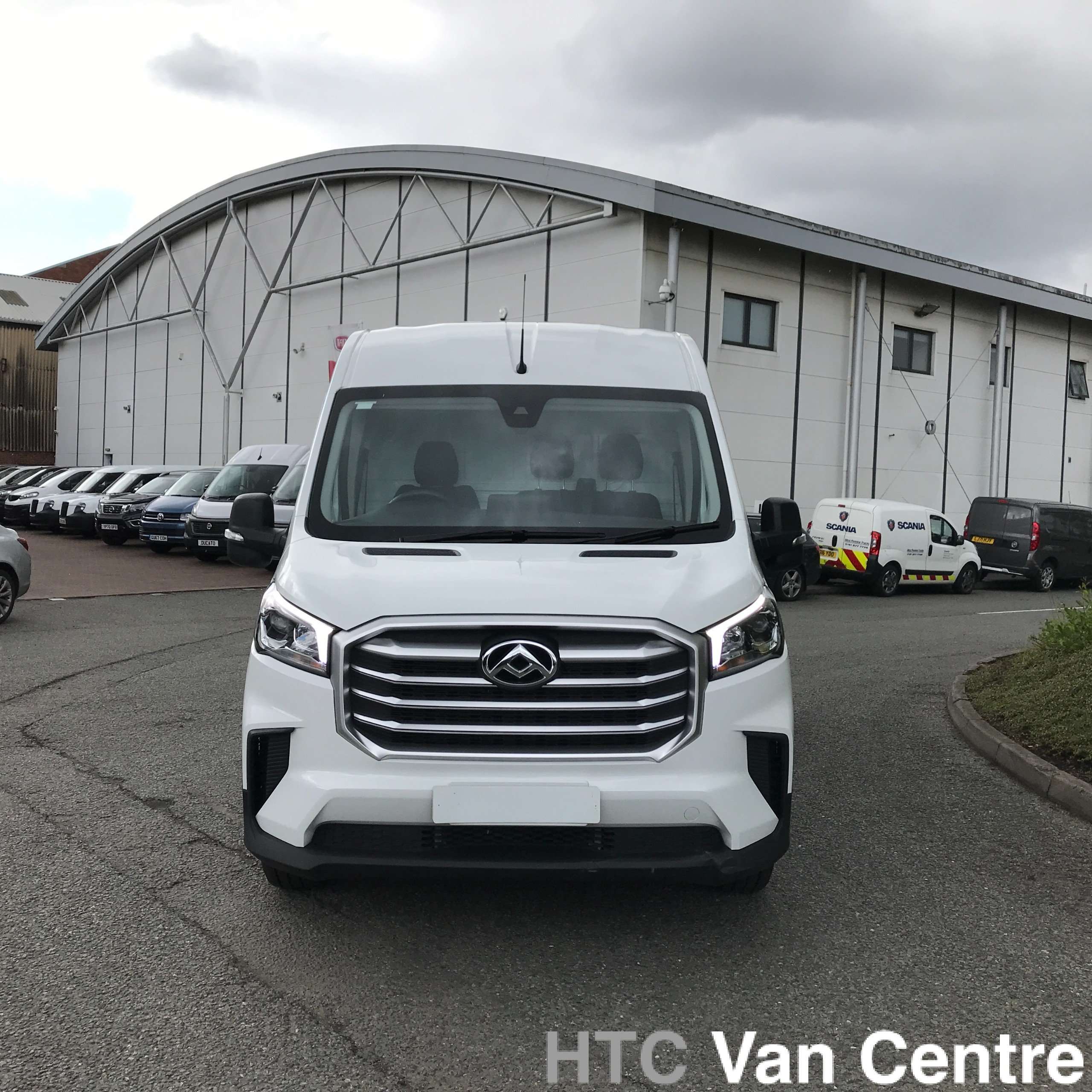 null MAXUS EDELIVER 9 null MAXUS EDELIVER 9