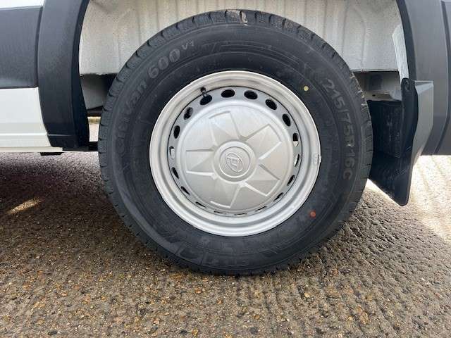 null MAXUS DELIVER 9 null MAXUS DELIVER 9