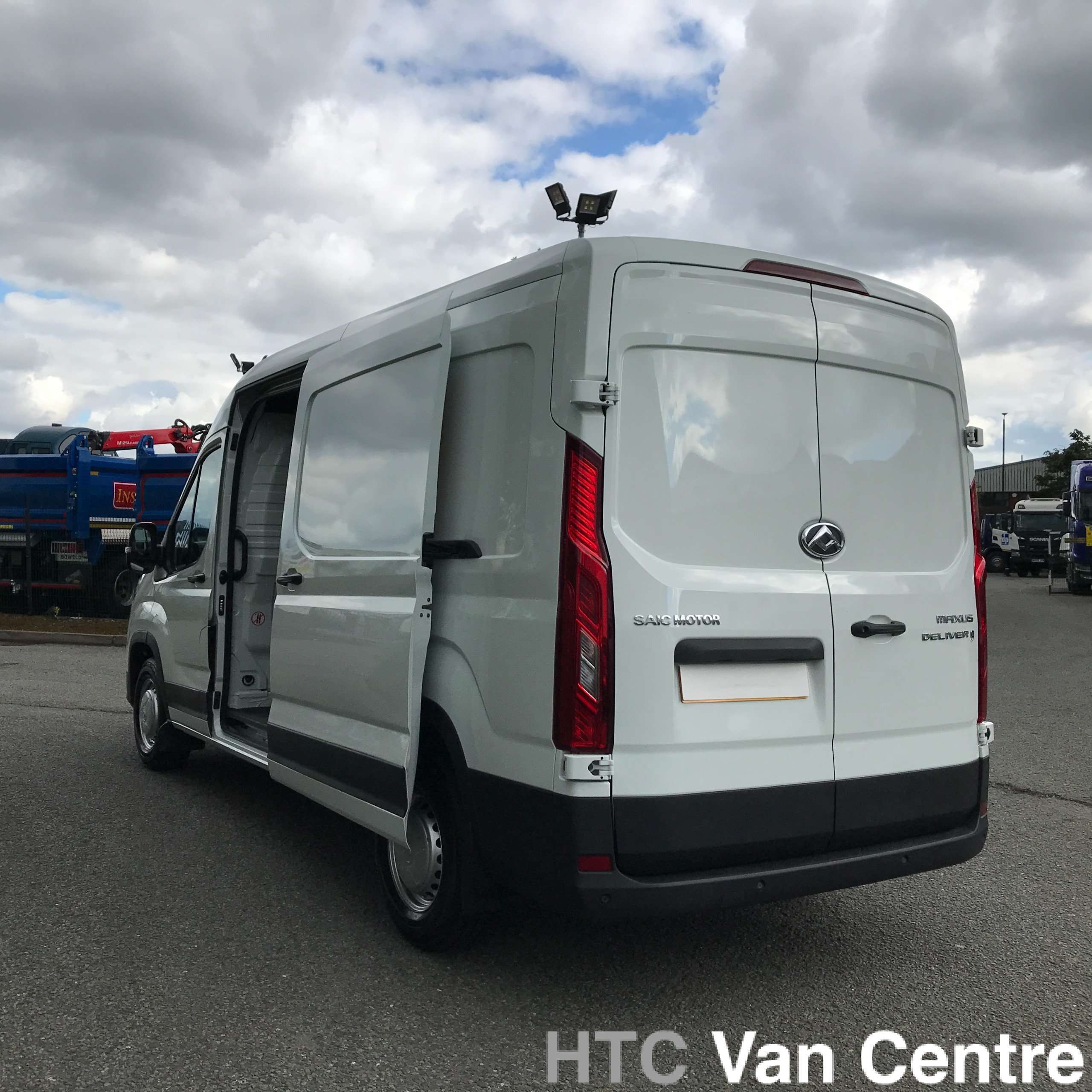 null MAXUS EDELIVER 9 null MAXUS EDELIVER 9