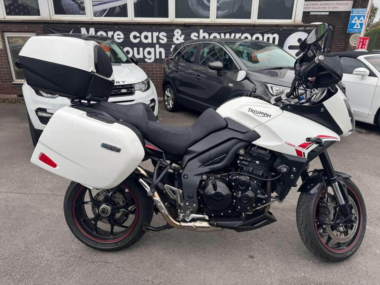 2013 TRIUMPH TIGER 1050 2013 TRIUMPH TIGER 1050