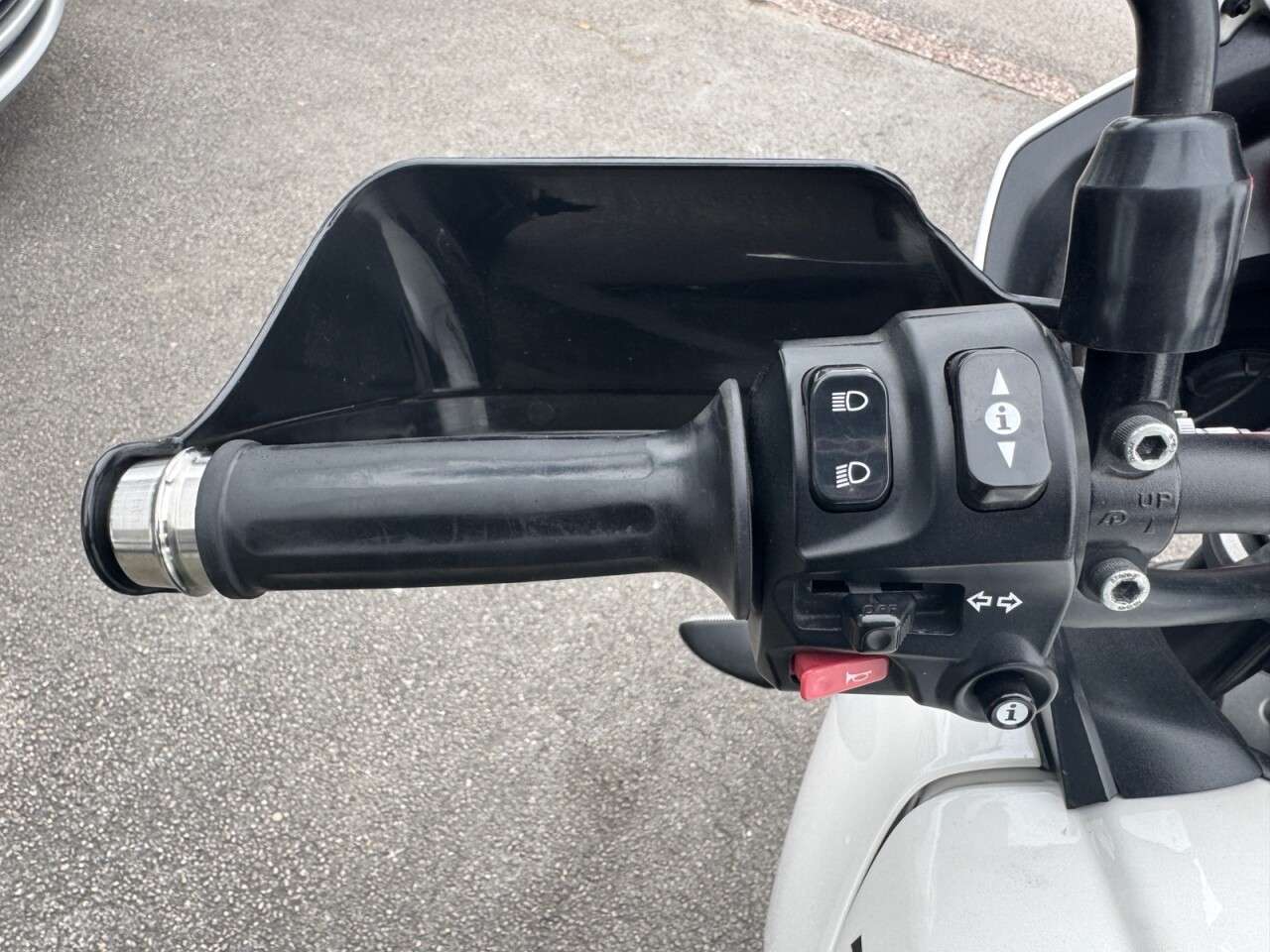 2013 TRIUMPH TIGER 1050 2013 TRIUMPH TIGER 1050