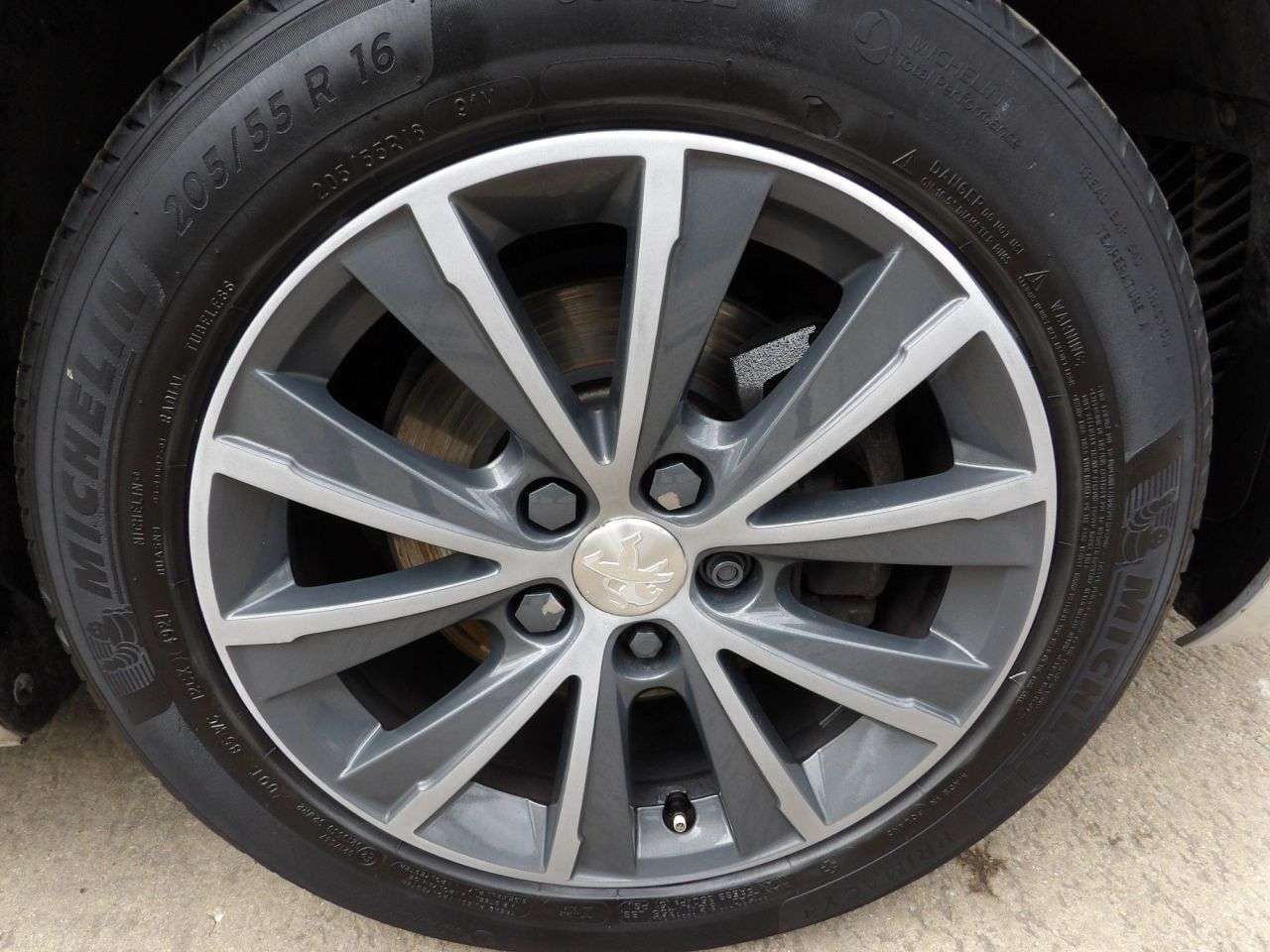 2016 PEUGEOT 308 SW 2016 PEUGEOT 308 SW