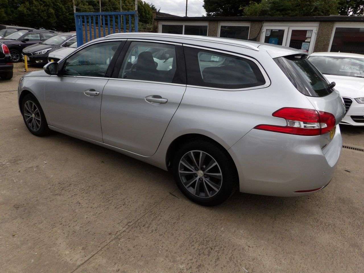 2016 PEUGEOT 308 SW 2016 PEUGEOT 308 SW