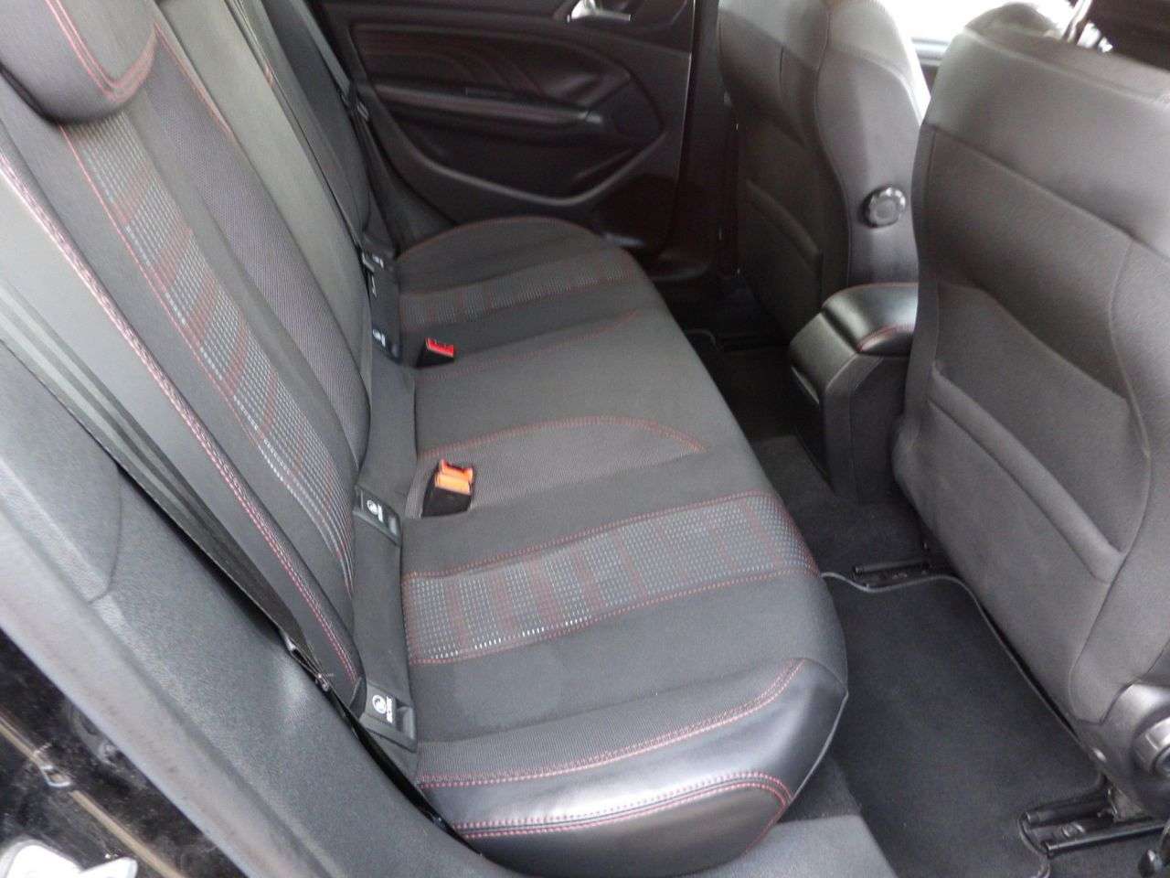 2016 PEUGEOT 308 2016 PEUGEOT 308