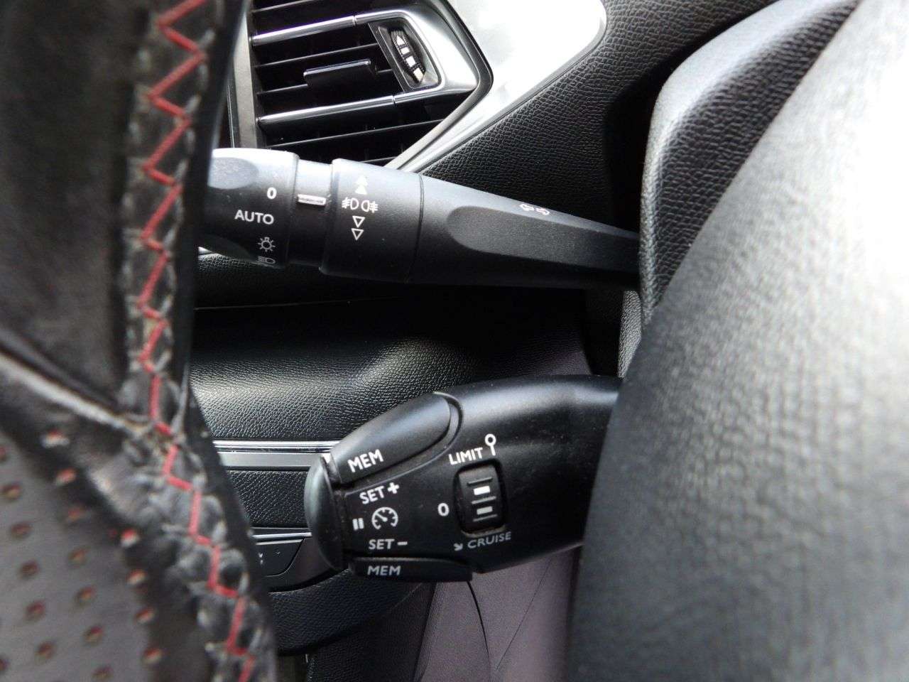 2016 PEUGEOT 308 2016 PEUGEOT 308