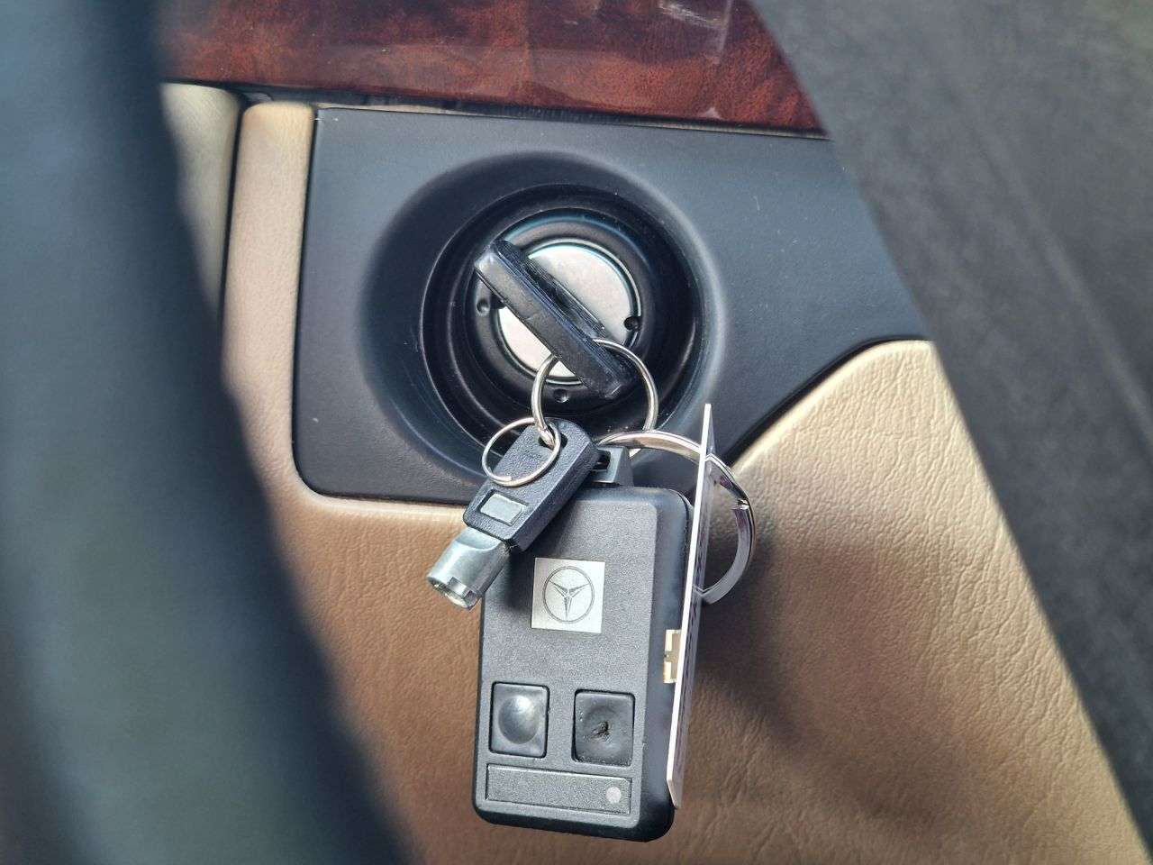 1994 MERCEDES-BENZ E-CLASS 1994 MERCEDES-BENZ E-CLASS