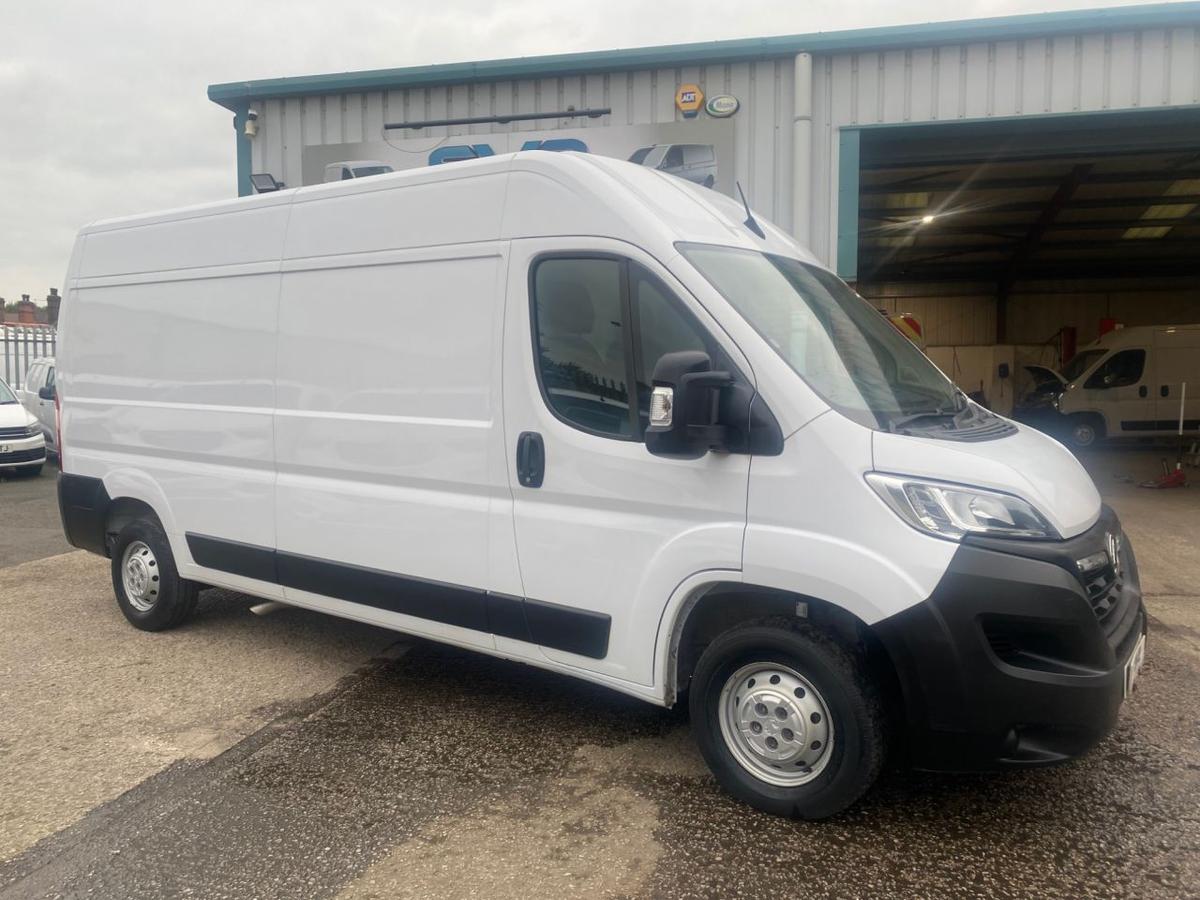 Check out this Vauxhall Movano 2022 Diesel Manual