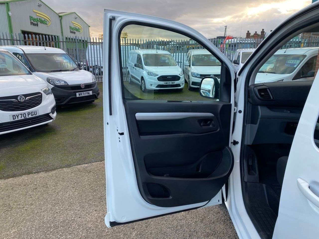 2019 VAUXHALL VIVARO 2019 VAUXHALL VIVARO