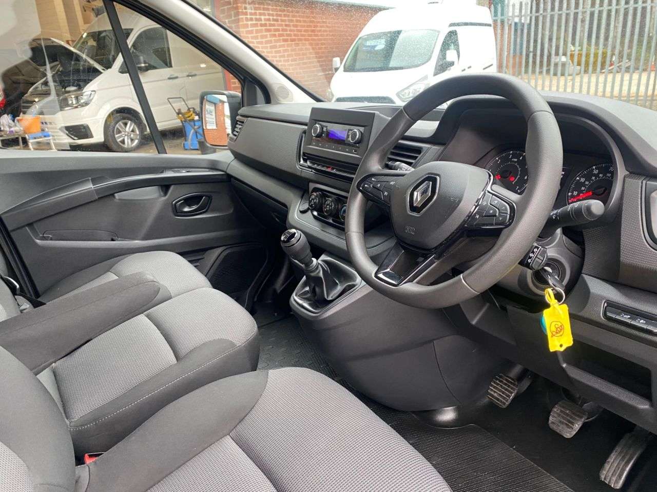 2022 RENAULT TRAFIC 2022 RENAULT TRAFIC