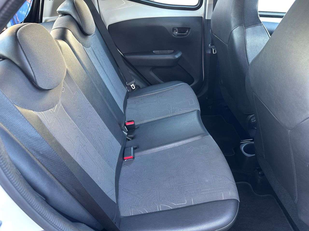 2017 TOYOTA AYGO 2017 TOYOTA AYGO