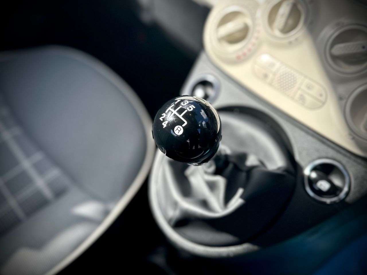 2019 FIAT 500 2019 FIAT 500