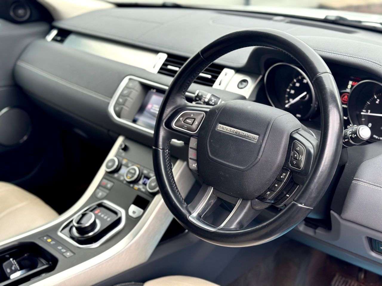 2017 LAND ROVER RANGE ROVER EVOQUE 2017 LAND ROVER RANGE ROVER EVOQUE