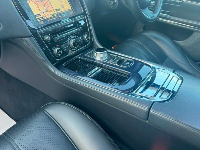 2010 JAGUAR XJ 2010 JAGUAR XJ