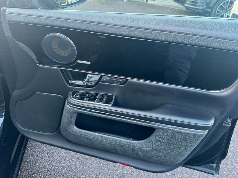 2010 JAGUAR XJ 2010 JAGUAR XJ