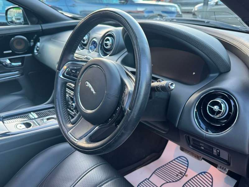 2010 JAGUAR XJ 2010 JAGUAR XJ