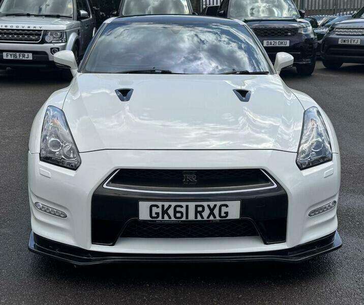 2011 NISSAN GT-R 2011 NISSAN GT-R