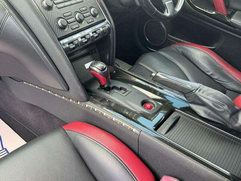 2011 NISSAN GT-R 2011 NISSAN GT-R