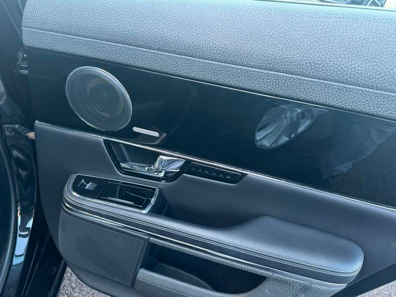 2010 JAGUAR XJ 2010 JAGUAR XJ