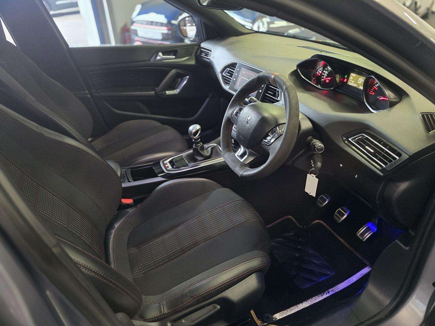 2018 PEUGEOT 308 2018 PEUGEOT 308