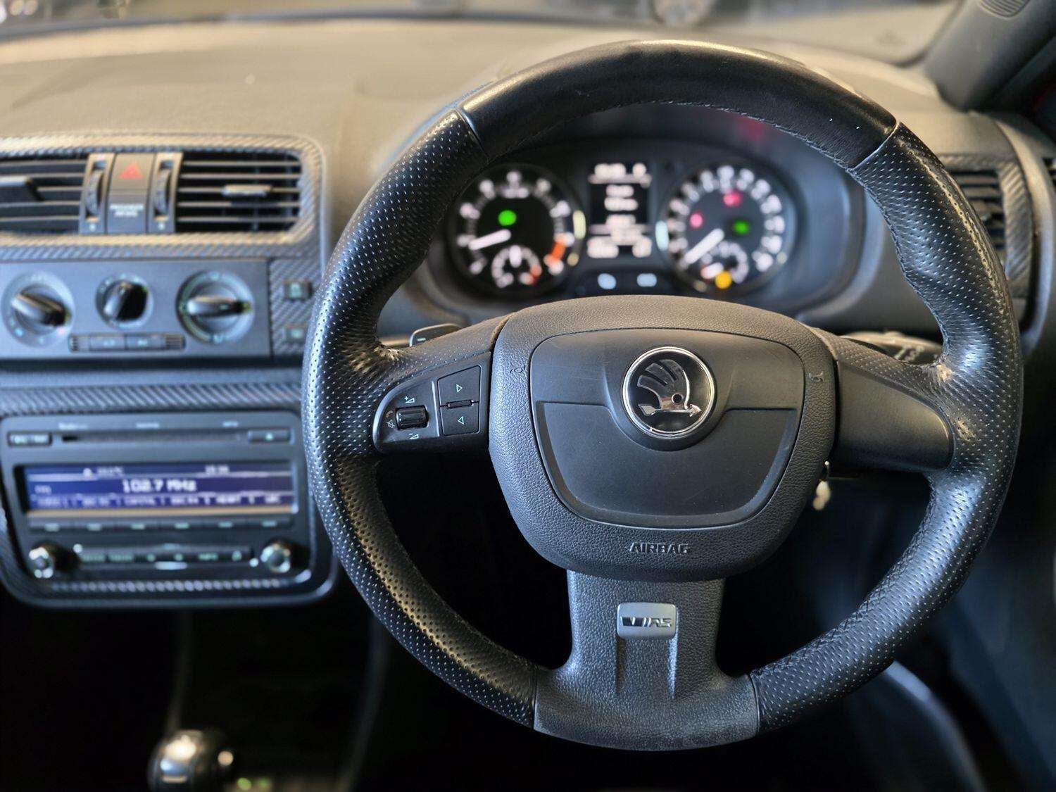 2010 SKODA FABIA 2010 SKODA FABIA